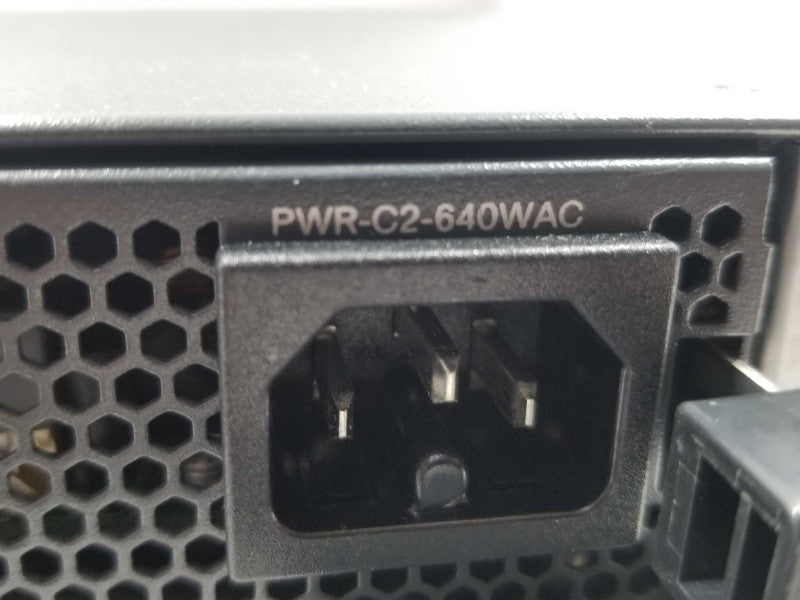 Cisco WS-C3650-24PS-L 24 10/100/1000 Ethernet PoE+ 4x1G Uplink 1xPSU Lan Base ~