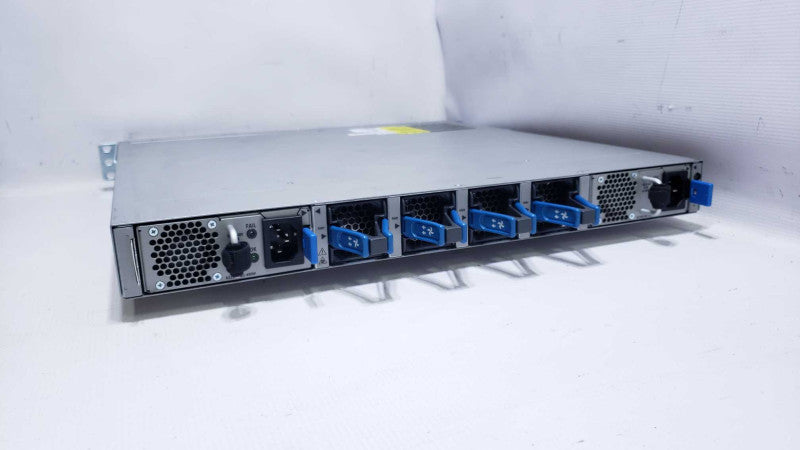 Cisco Nexus 3132Q N3K-C3132Q-40GE 32-QSFP Port 4-SFP Port Switch W/ Dual PSU [