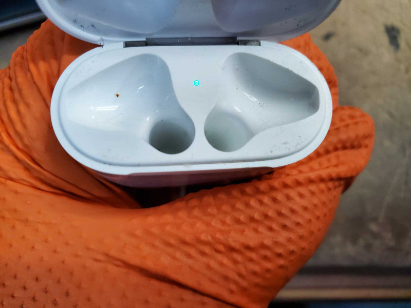 APPLE AIRPODS CHARGING CASE A1602 )
