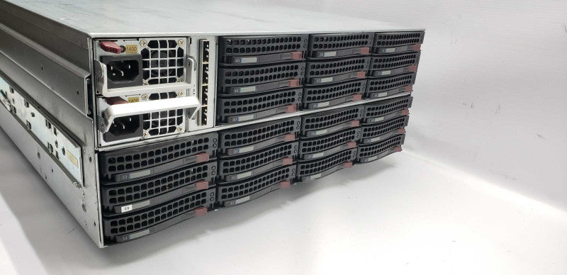 Supermicro CSE-847 JBOD server / 45x 3.5\\" Drive bays / 32x Caddies / READ #