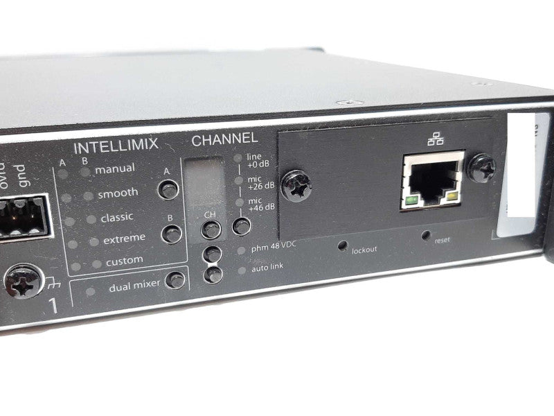 SHURE SCM820 IntelliMix  +