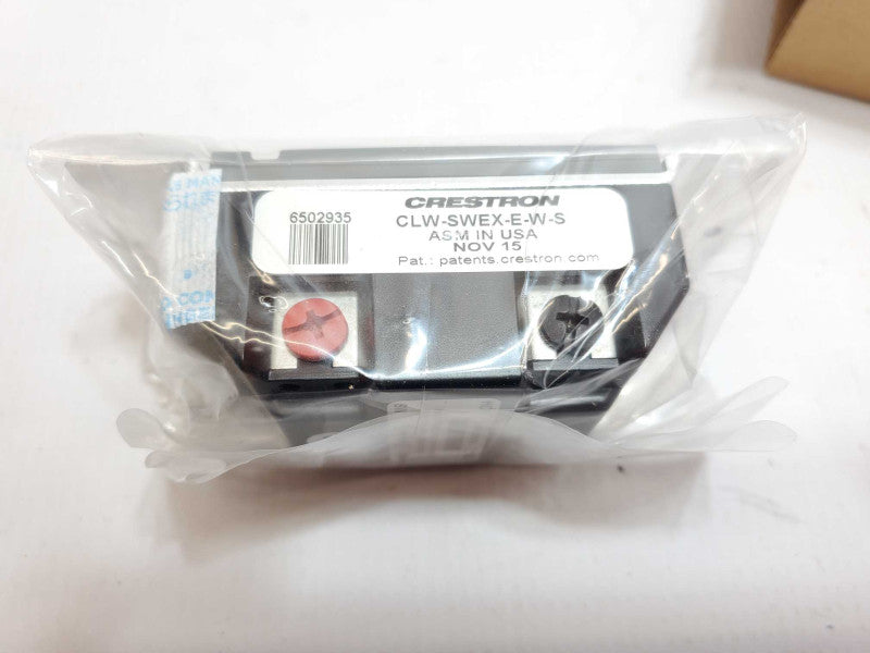 Open-Box Crestron CLW-SWEX-E-W-S Wireless In-Wall Switch, 120V, White Smooth _