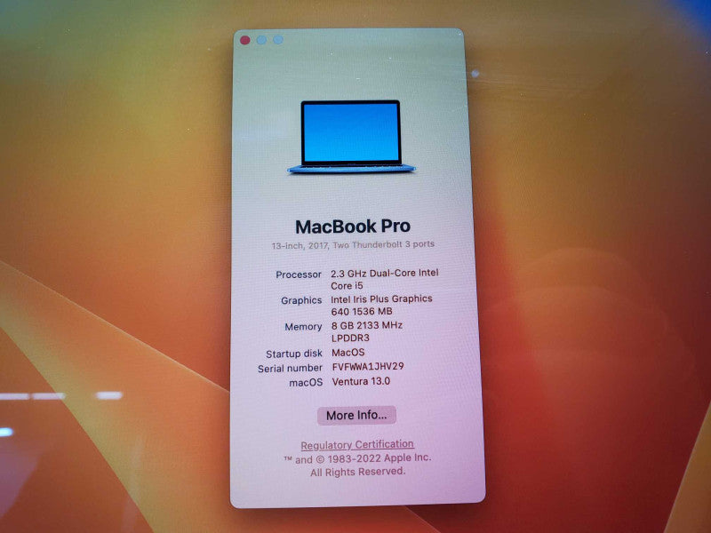 MacBook Pro 2017 13\\" Core i5-7360U @ 2.3 GHz 8GB Ram 500GB SSD *READ* (