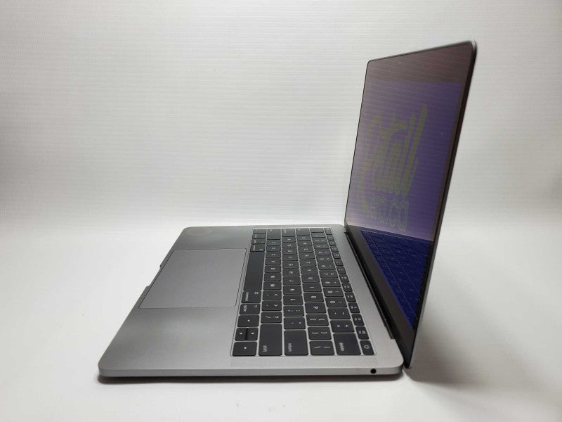 MacBook Pro 2017 13\\" Core i5-7360U @ 2.3 GHz 8GB Ram 500GB SSD *READ* (