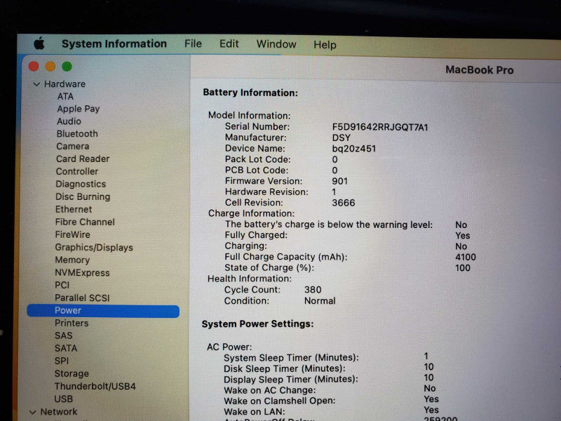 MacBook Pro 2017 13\\" Core i5-7360U @ 2.3 GHz 16GB Ram 250GB SSD *READ* (
