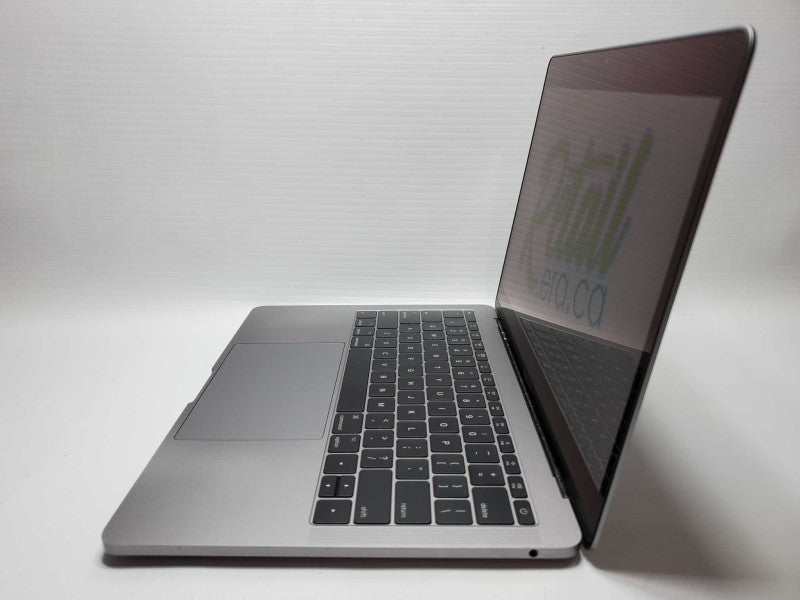 MacBook Pro 2017 13\\" Core i5-7360U @ 2.3 GHz 16GB Ram 250GB SSD *READ* (
