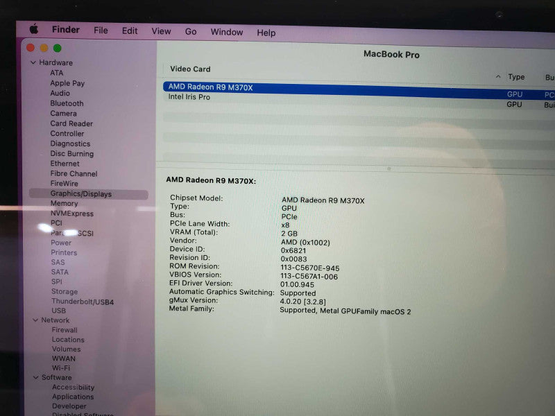 Macbook Pro 2015 15\\" Retina Core i7-4870HQ @ 2.5 GHz 16GB Ram 250GB SSD (