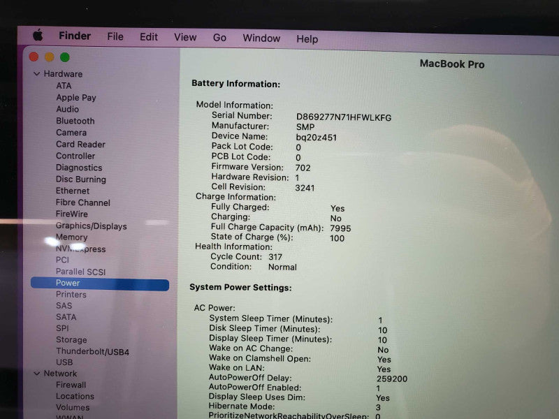 Macbook Pro 2015 15\\" Retina Core i7-4870HQ @ 2.5 GHz 16GB Ram 250GB SSD (