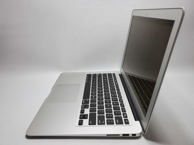 Macbook Air 2017 Core i5-5350U @ 1.8 GHz 8GB Ram 250GB SSD (