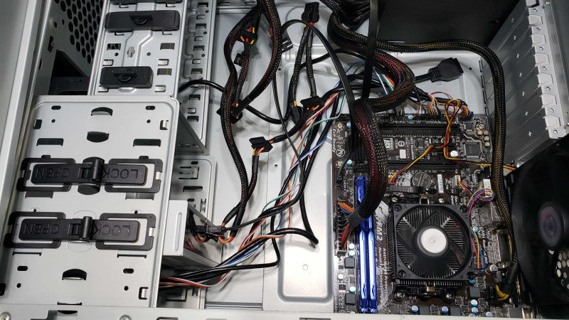 Custom PC FM2+ AMD A8-7600 R7 8GB DDR3 No HDD [