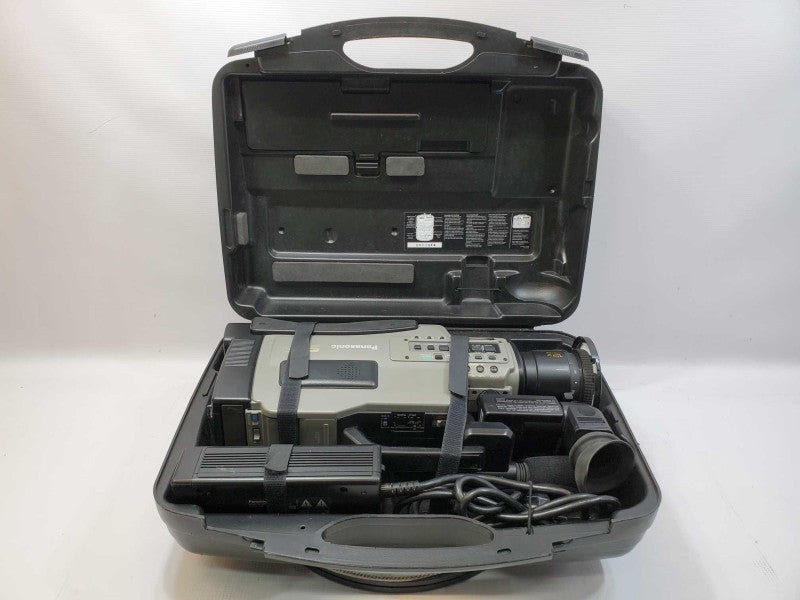 Panasonic AG-456 UP S-VHS Reporter Camera w/Case (