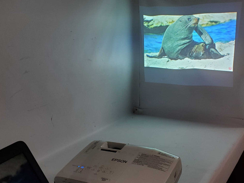 Epson PowerLite X27 Projector H692A, HDMI, 768 Lamp Hours _