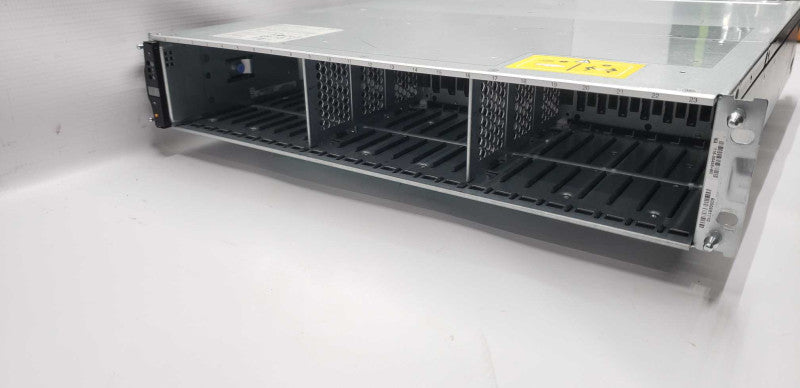 Netapp Naj-1001 sas array 24x 2.5\\" Slots / 2x controllers 6gbps / 2x  PSU #