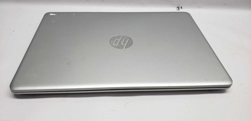 HP 14-CF0008ca i5-8250u @ 1.60ghz / 8gb ram / 240gb ssd / 14\\" #