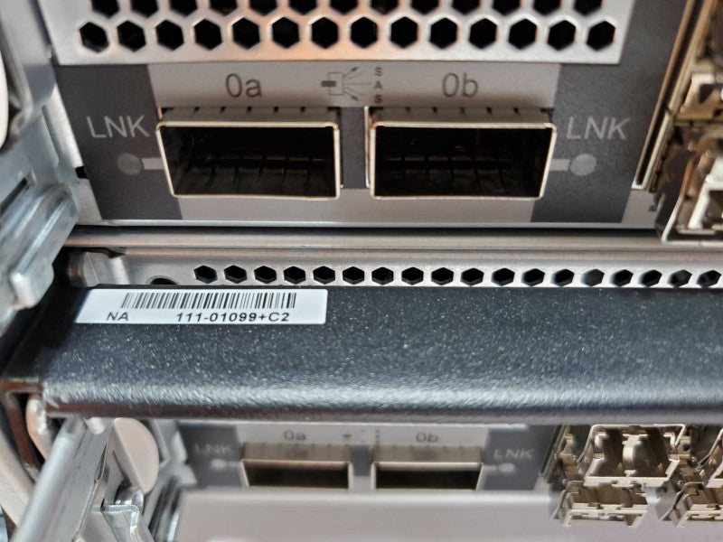 NETAPP FLASH STORAGE ARRAY NAF-1301 Dual Controllers: 111-01099+C2 (