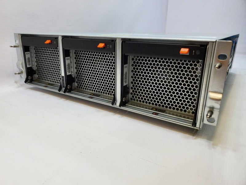NETAPP FLASH STORAGE ARRAY NAF-1301 Dual Controllers: 111-01099+C2 (