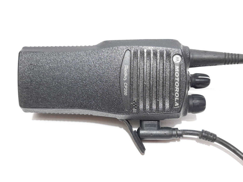 Motorola Radius CP200 UHF Radio AAH50RDC9AA1AN w/ Speaker Microphone +