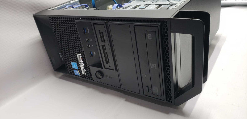 lenovo thinkstation E32 Xeon E3-1240 V3 @ 3.40ghz / 16gb ram / quadro 600 gpu #