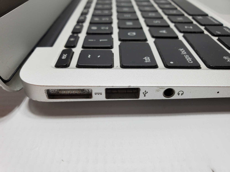 MacBook Air 2015 11\\" Core i5-5250U @ 1.6 GHz 4GB DDR3 120GB SSD (