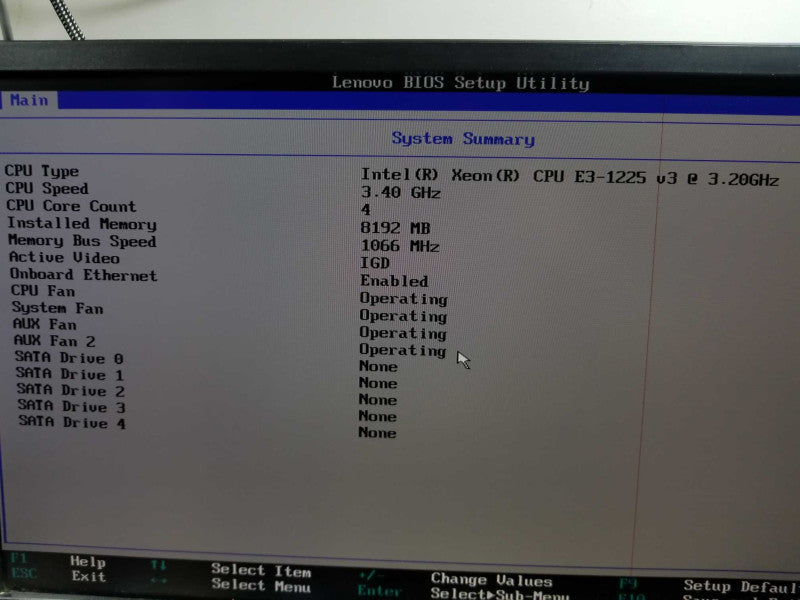 Lenovo ThinkServer TS440, E3-1225 v3 3.2GHz 8GB No HDD No RAID, READ* ~