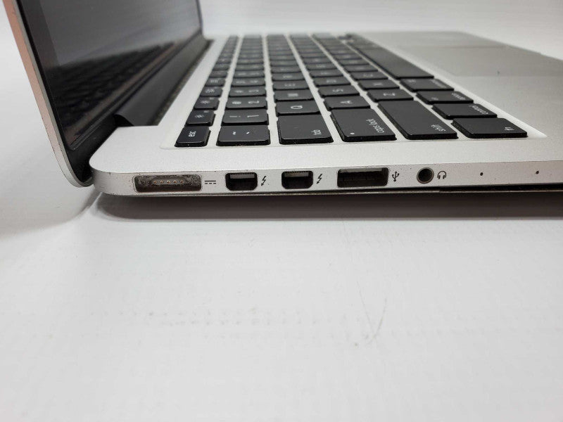 MacBook Pro 2015 13\\" Retina i5-5257U @ 2.7 GHz 8GB Ram 250GB SSD *AS IS* (