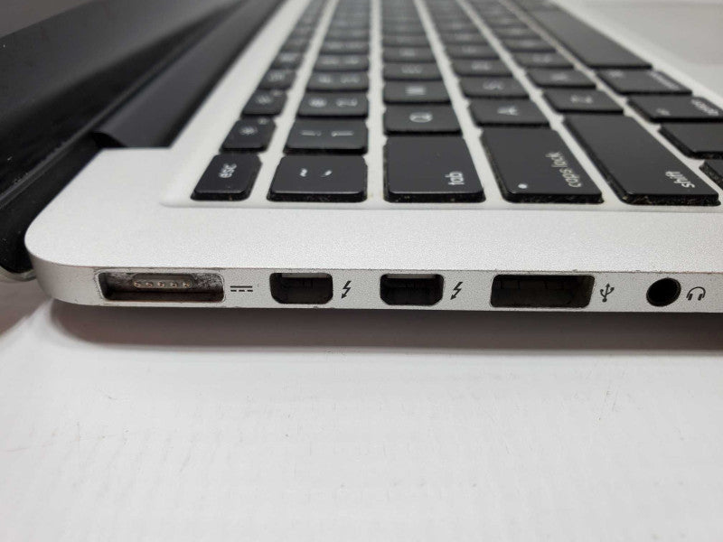 Macbook Pro 2013 13\\" Core i5-4258U @ 2.4 GHz 8GB Ram 250GB SSD (