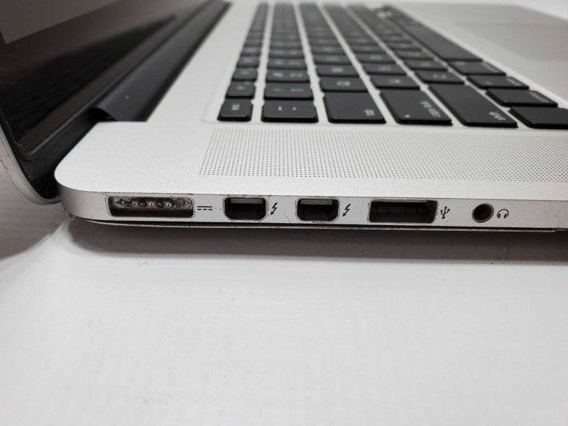 Macbook Pro 2014 15\\" Retina Core i7-4870HQ @ 2.5GHz 16GB Ram 250GB SSD GT 750M *READ* (