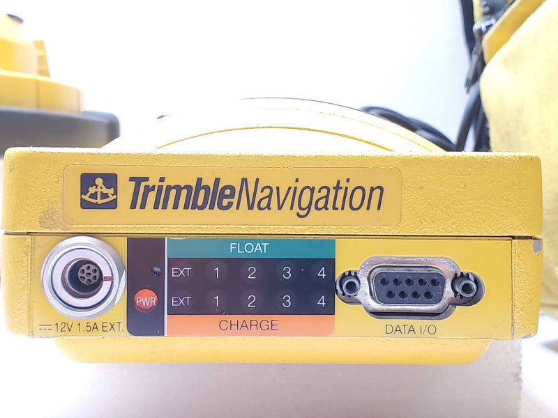 TRIMBLE GPS 4600LS ANTENNA w/ Battery and 20669-80 Charger, Powers on, AS-IS _