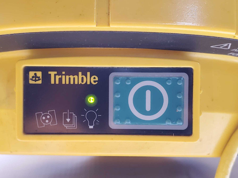 TRIMBLE GPS 4600LS ANTENNA w/ Battery and 20669-80 Charger, Powers on, AS-IS _