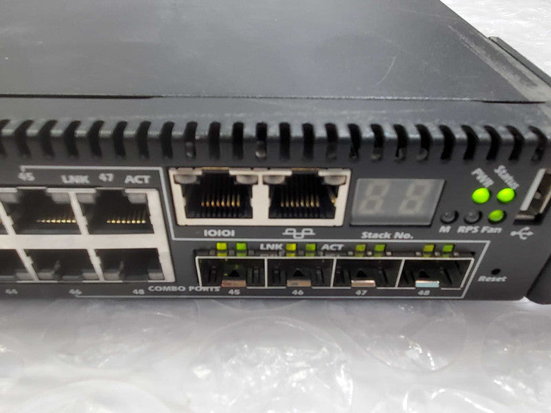 Dell PowerConnect 7048 48-Port Gigabit Ethernet Network Switch for parts )