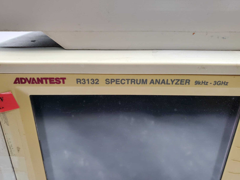 Advantest R3132 Spectrum Analyzers 9kHz - 3GHz _ Power-on tested )