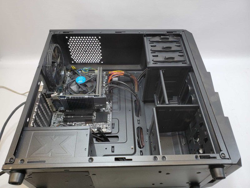 Custom PC Gigabyte H110M-S2PV Core i5-7400 @ 3.0 GHz 16GB DDR4 No HDD (