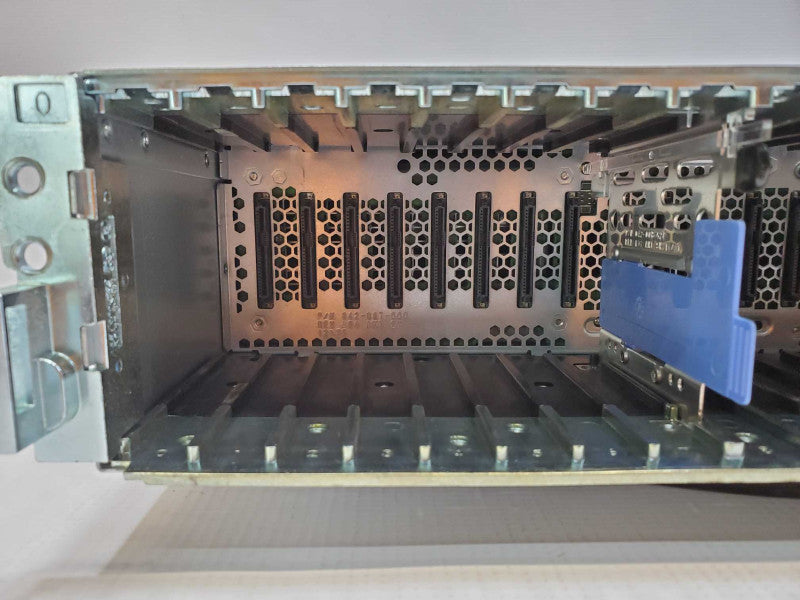 EMC SAE Hard Drive Array Storage Expansion 25x 2.5\\" No HDD (