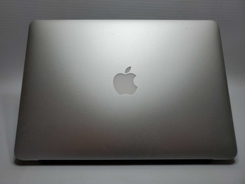 MacBook Air 2015 13\\" Core i5-5250U @ 1.6 GHz 8GB Ram 250GB SSD (