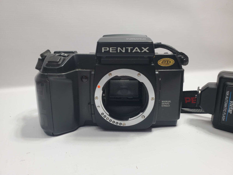 PENTAX SF1 35mm Camera with Vivitar 16A Flash (AS-IS) |