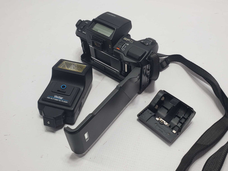 PENTAX SF1 35mm Camera with Vivitar 16A Flash (AS-IS) |