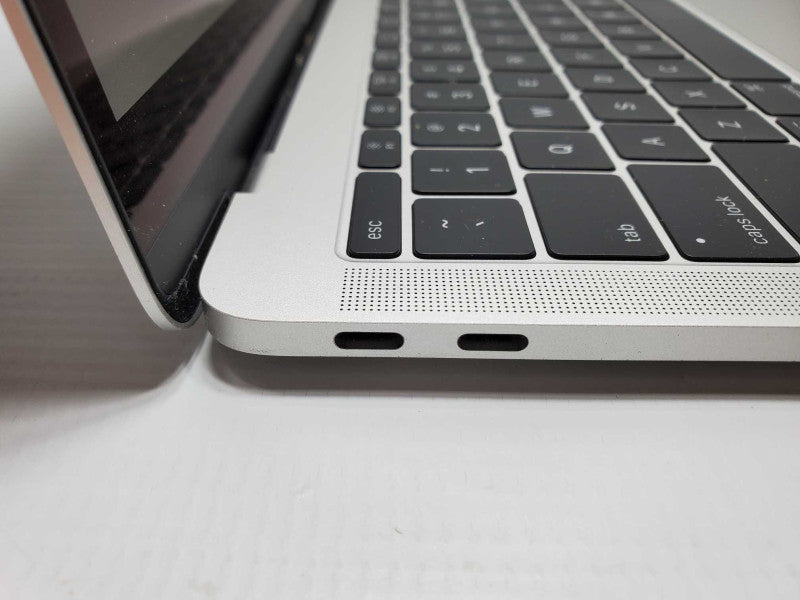 Macbook Pro 2017 13\\" A1708 Core i5-7360U @ 2.3GHz 8GB 120GB SSD (