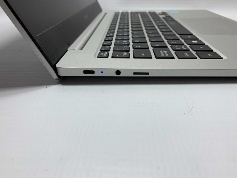 14\\" Samsung Galaxy Book Go Laptop with Snapdragon 7c Gen 2 @ 2.55GHz -
