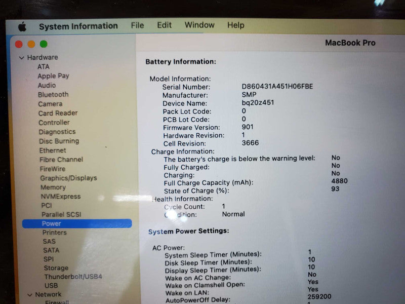 MacBook Pro 2017 13\\" Core i5-7360U @ 2.3 GHz 8GB Ram 250GB SSD *READ* (