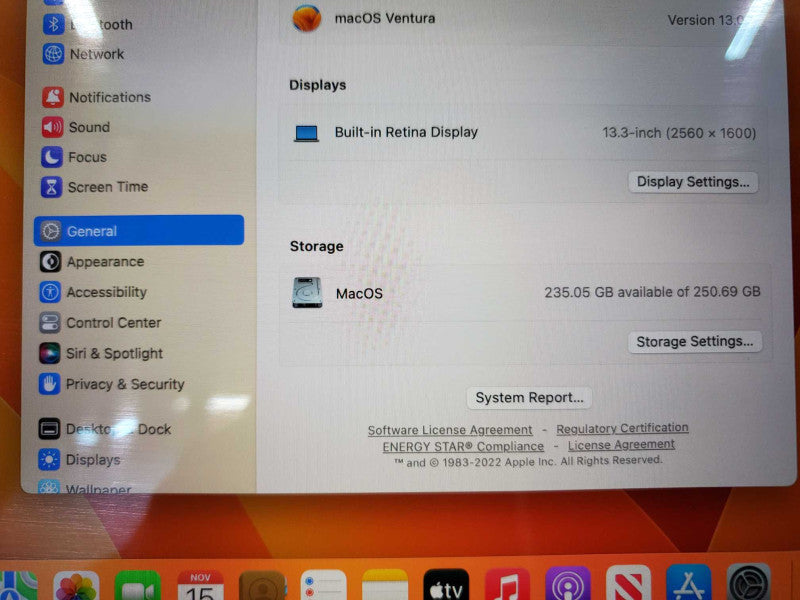 MacBook Pro 2017 13\\" Core i5-7360U @ 2.3 GHz 8GB Ram 250GB SSD *READ* (