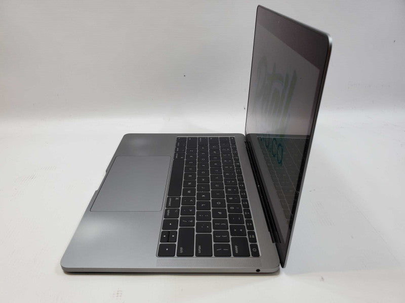 MacBook Pro 2017 13\\" Core i5-7360U @ 2.3 GHz 8GB Ram 250GB SSD *READ* (