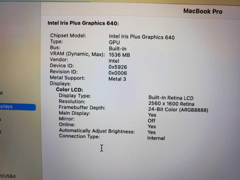 MacBook Pro 2017 13\\" Core i5-7360U @ 2.3 GHz 8GB Ram 250GB SSD *READ* (