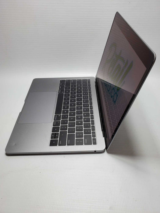 MacBook Pro 2017 13\\" Core i5-7360U @ 2.3 GHz 8GB Ram 250GB SSD *READ* (