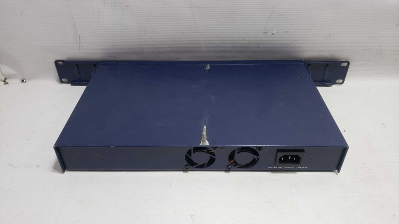 Netgear ProSafe GS516T + Brackets NetGear GS516T 16-Port Gigabit Switch [