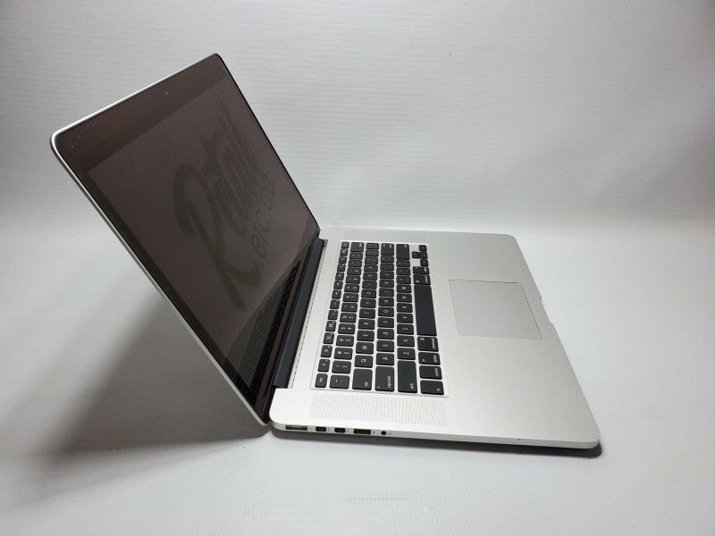 MacBook Pro 2015 15\\" Retina i7-4870U @ 3.1 GHz 16GB Ram 250GB SSD *READ* (