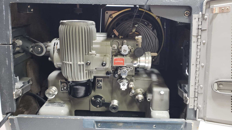 filmsound specialist 8339 16mm film projector [