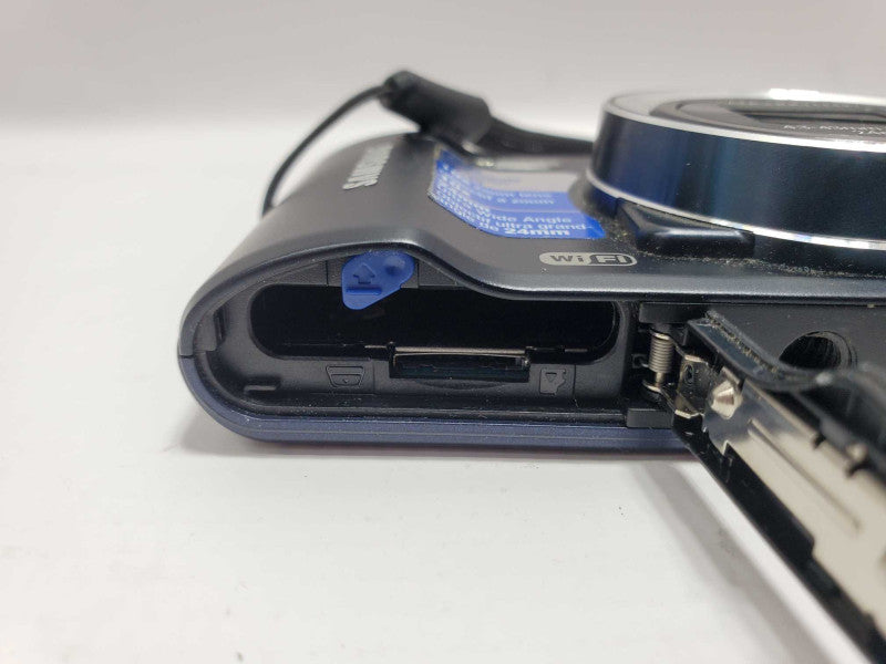SAMSUNG WB30F 16.2 MP Digital Camera (AS-IS) |