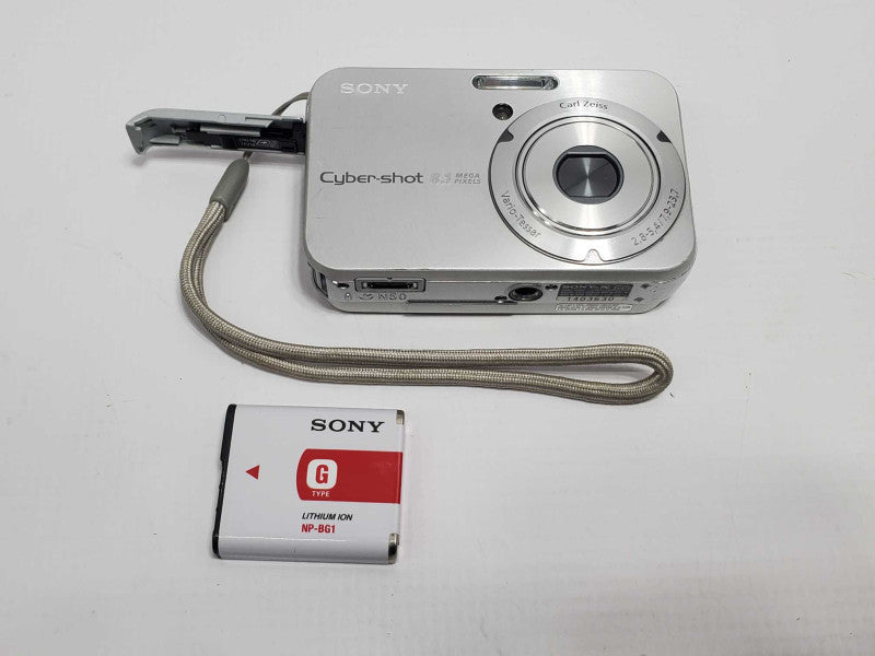 SONY Cyber-Shot DSC-N1 8.1MP Digital Camera |