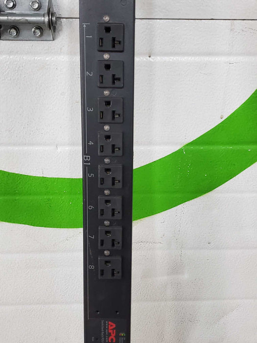 APC AP7932 Rack PDU Switched 24-Outlet Zero U 30A 120V 24x 5-20, AS-IS _