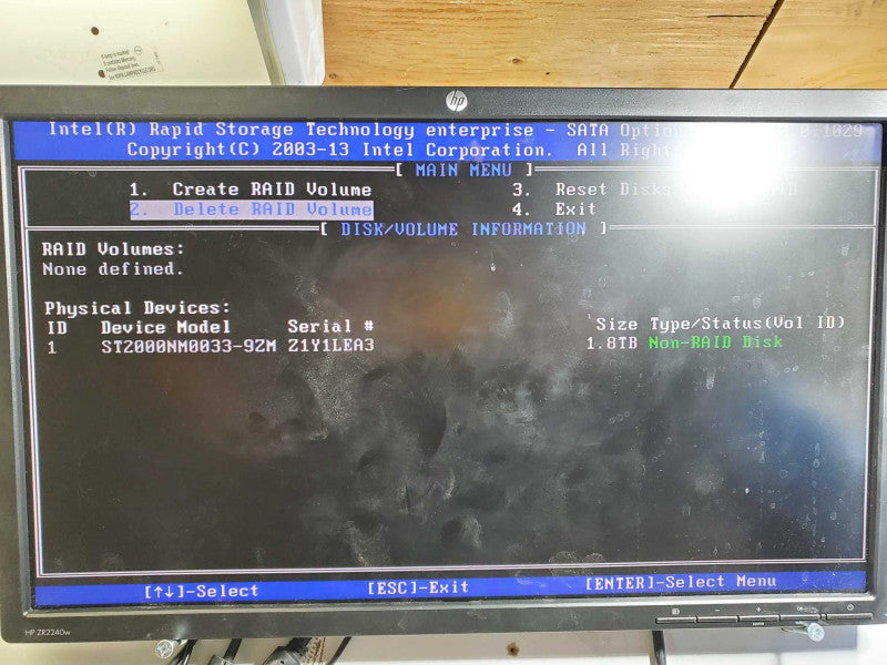 Lenovo Thinkserver TS140 Intel xeon E3-1225 v.3 @ 3.40GHZ 8GB 2TB )